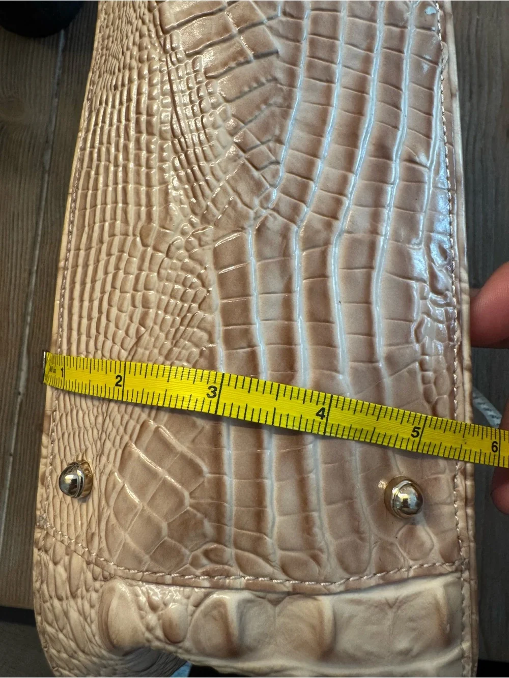 Brahmin Large Duxbury Drawstring Bucket Bag in Parchment Melbourne croc embossed